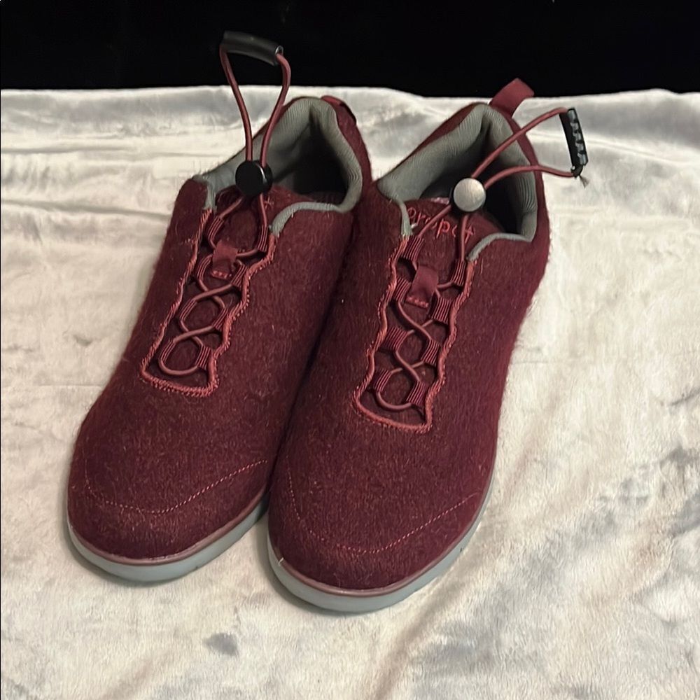 Women's Propet Travelfit Prestige Shoes
